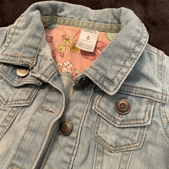 Carter’s Infant Light Wash Denim Jacket-Excellent Condition-Size 6 months - Picture 2 of 9